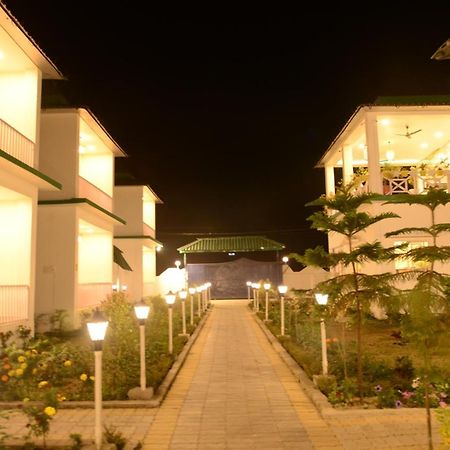 Jaldapara Forest Tourist Lodge Jftl Madari Hat Bagian luar foto