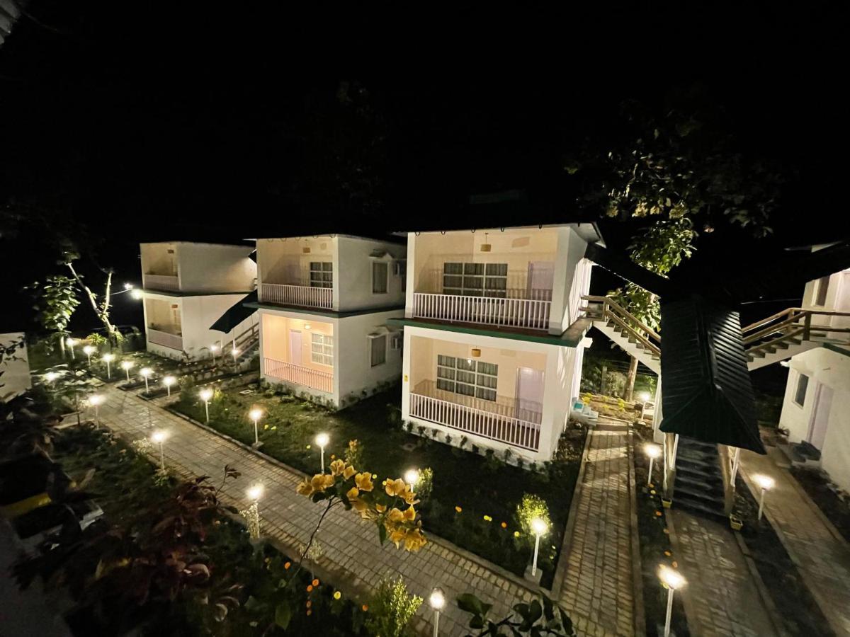 Jaldapara Forest Tourist Lodge Jftl Madari Hat Bagian luar foto