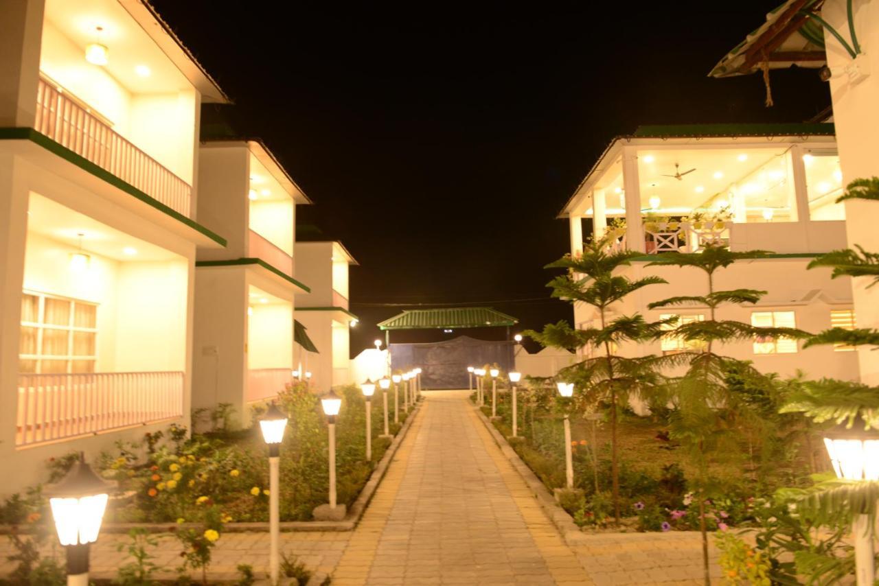 Jaldapara Forest Tourist Lodge Jftl Madari Hat Bagian luar foto
